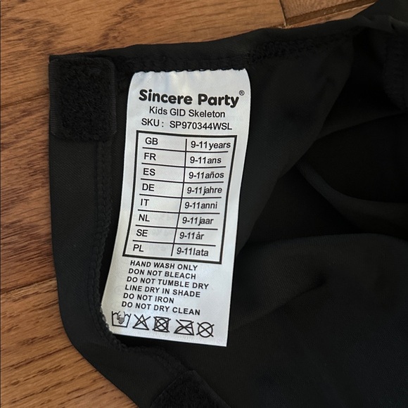 NWT Kids Skeleton Costume Glow in The Dark Skeleton Halloween Costume age 9-11 - Picture 16 of 16